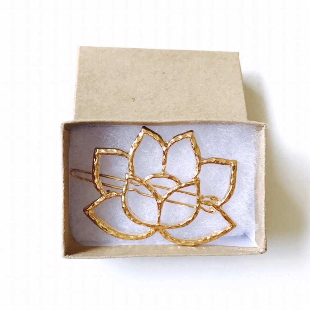 Gold Lotus Flower Hair Clip. Only 1 left! - Picture 4 of 6